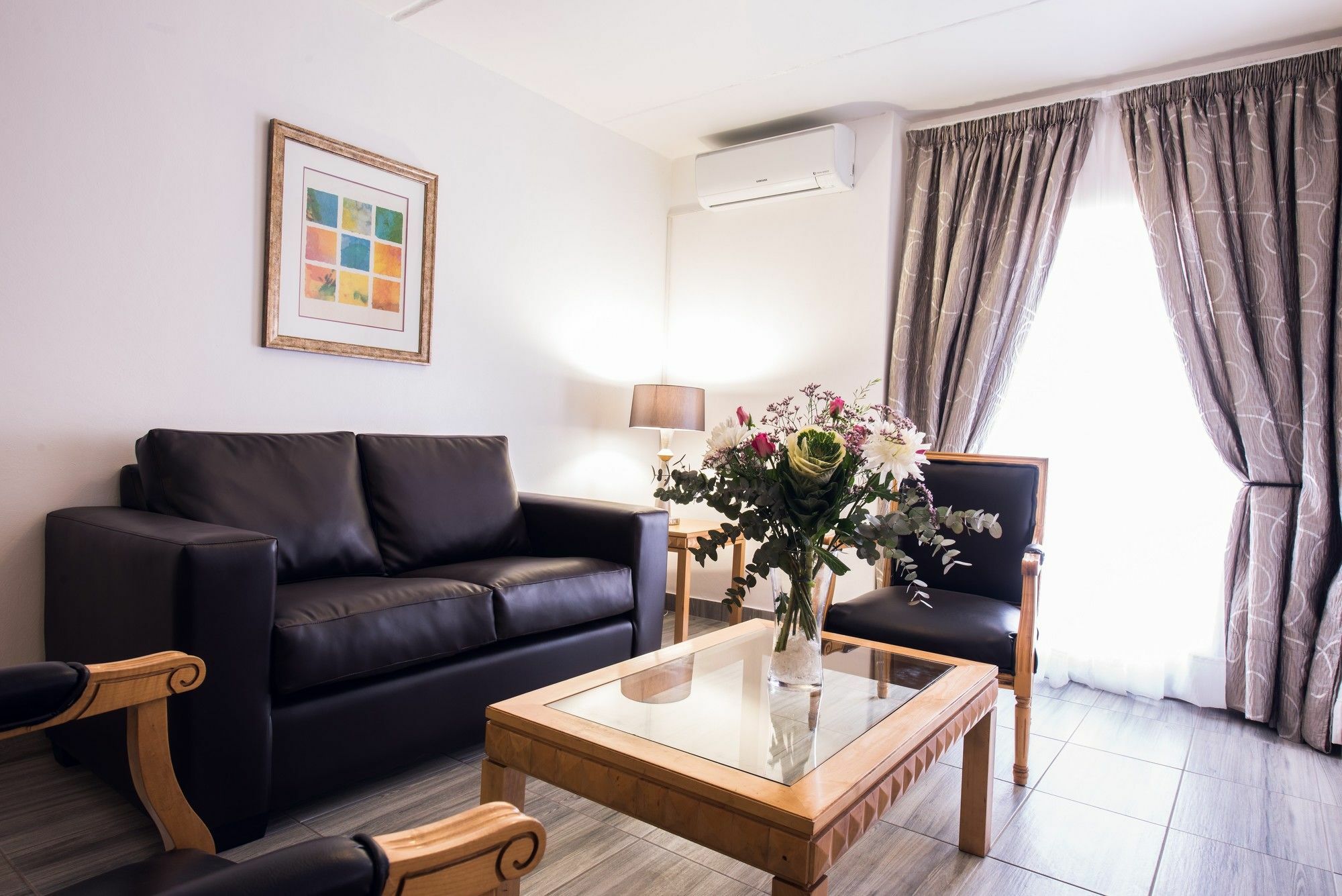 Airport Inn Executive Suites Kempton Park Exterior photo